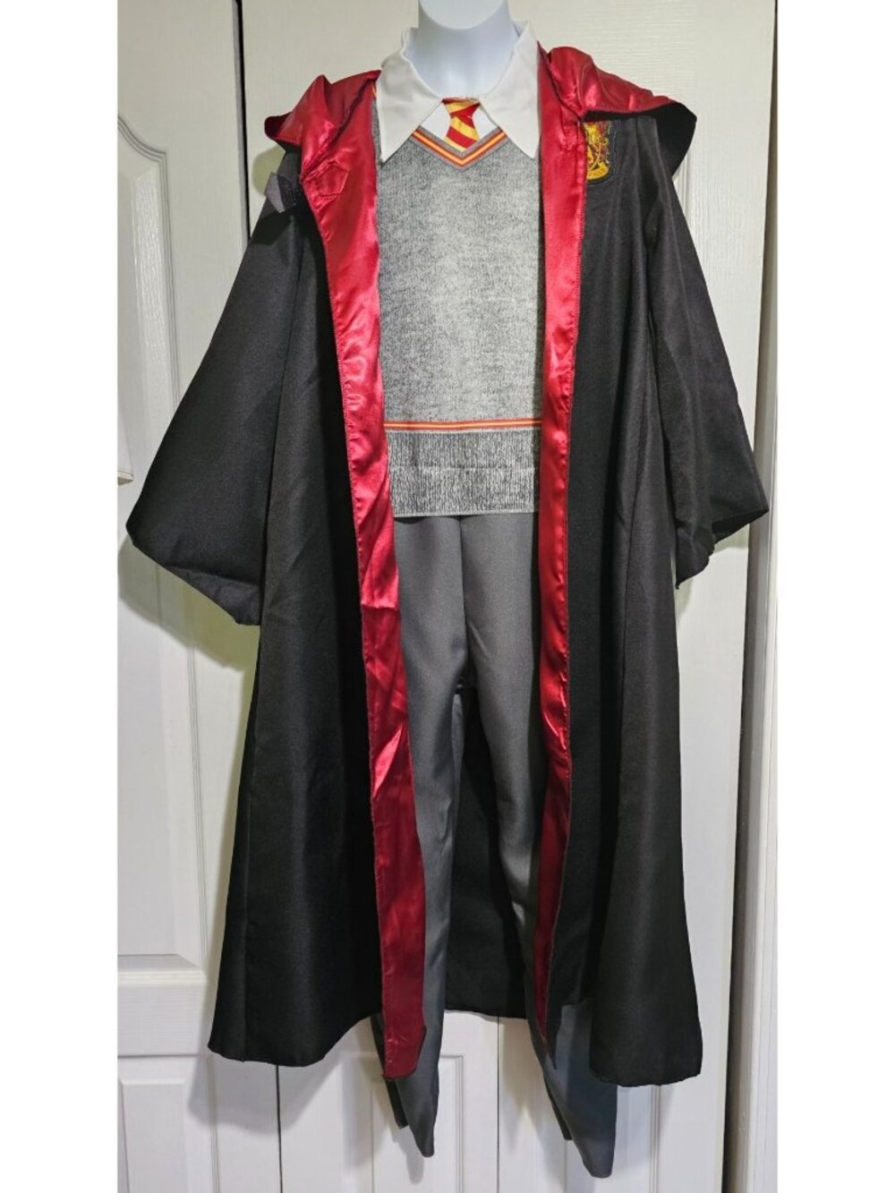Harry Potter Deluxe Costume Kids 4-6 Jumpsuit Robe Cloak Gryffindor Hogwarts Boy